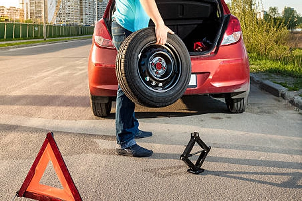 ابزارهای مورد نیاز تعویض لاستیک ماشین