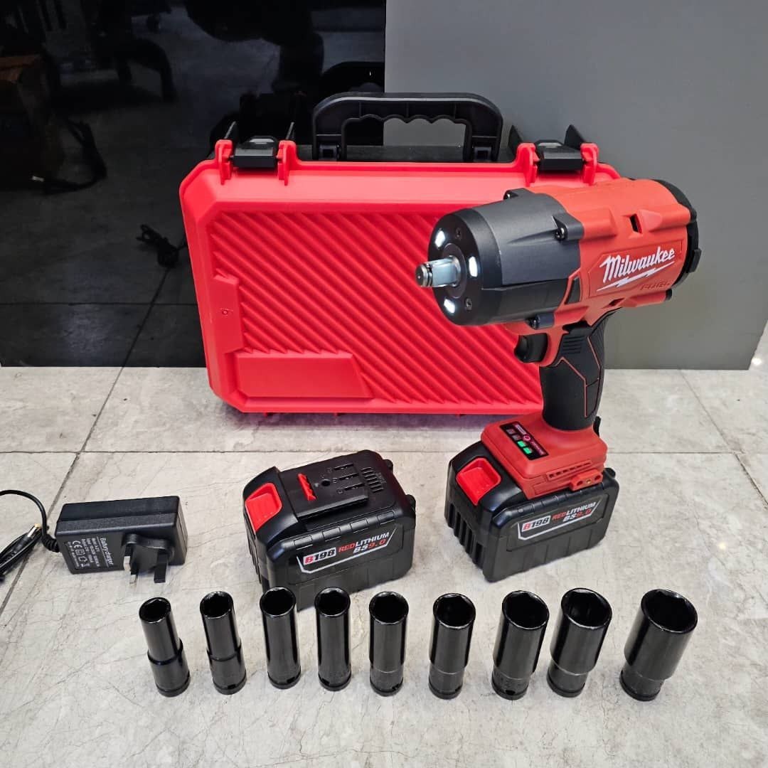 بکس شارژی سوپر صنعتی براشلس موتور سنگین میلواکی  مدل MV02