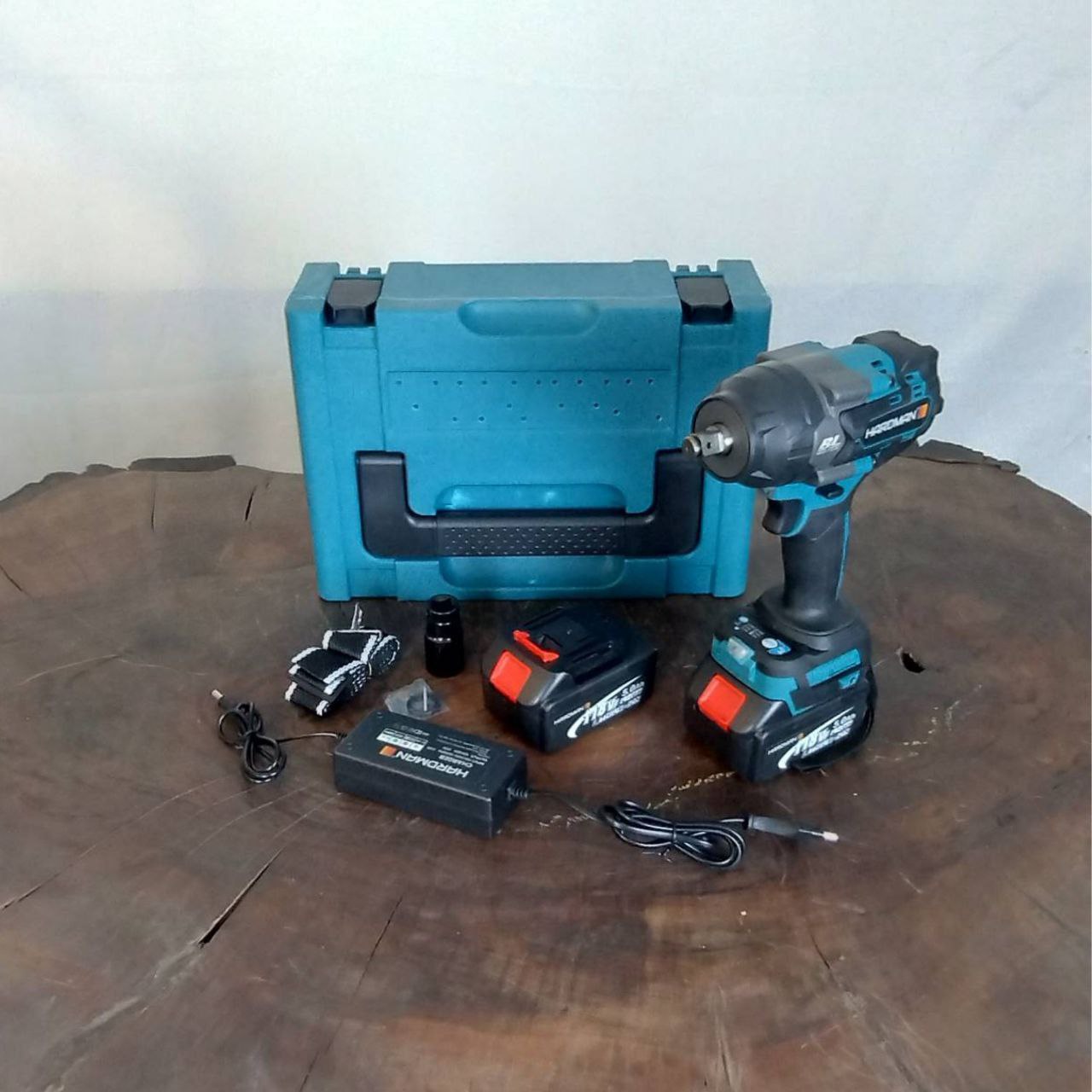 بکس شارژی سوپر صنعتی ماکیتا هاردمن 118 ولت باطری بزرگ مدل 9006